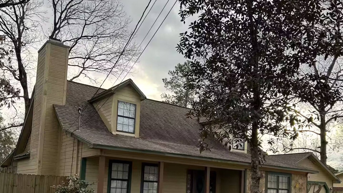 Warner Robins House | Charming, peaceful & spacious 3/2 house with sunroom, WiFi, AC in Warner Robins
