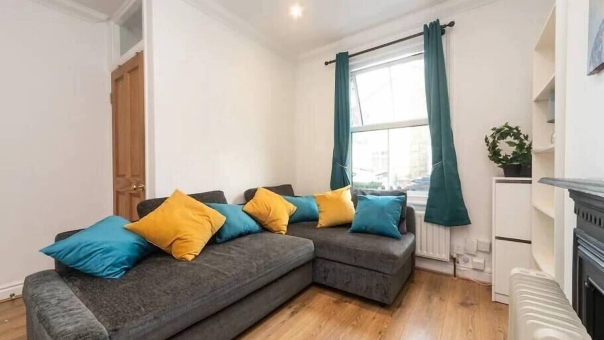 Surbiton House | Charming Period Home near Surbiton with Garden