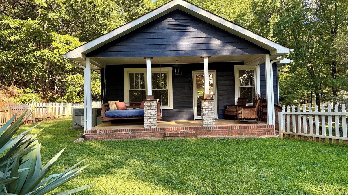 Greenville - Spartanburg House | Charming pet-friendly Greenville house with mountain setting and fenced yard