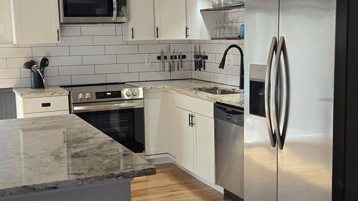 St. Peters House | Charming, Pet friendly, Long stay discounts, 6 miles to Convention Center