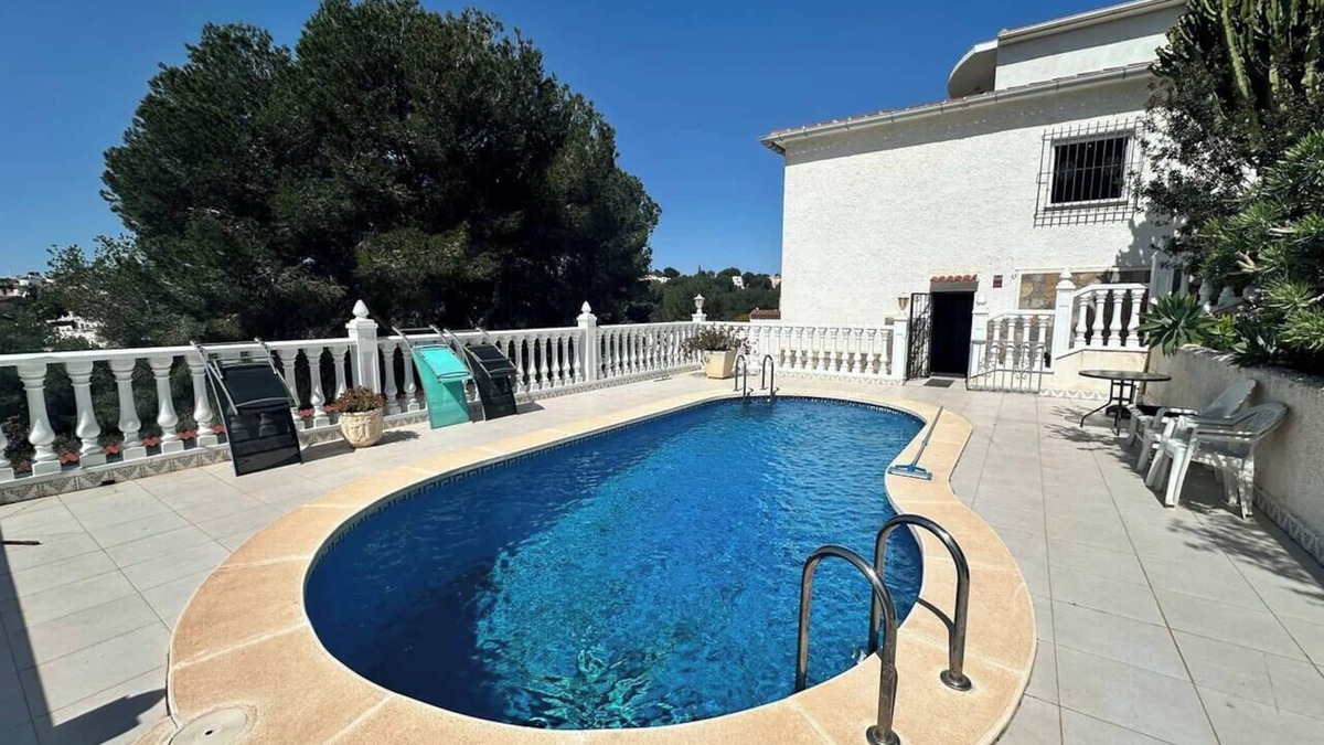 Pinar de Campoverde House | Charming pine cottage, Charming pine cottage