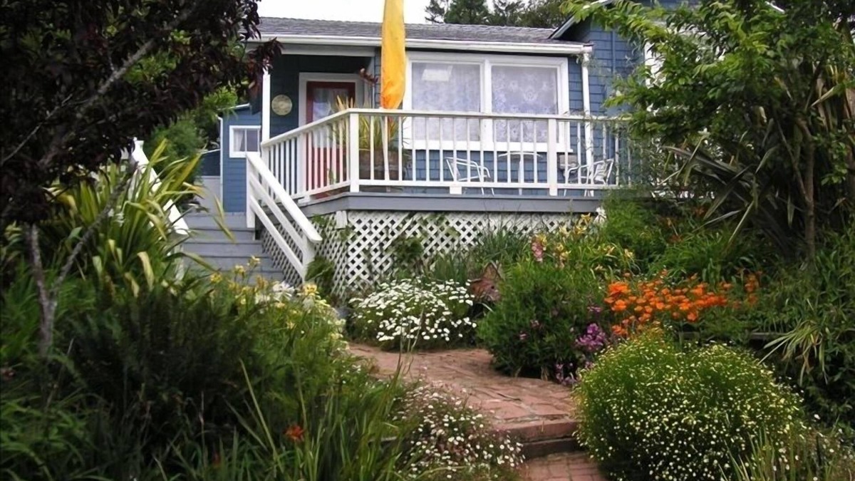 Point Reyes Station House | Charming Point Reyes Cottage with Decks and Lovely Garden