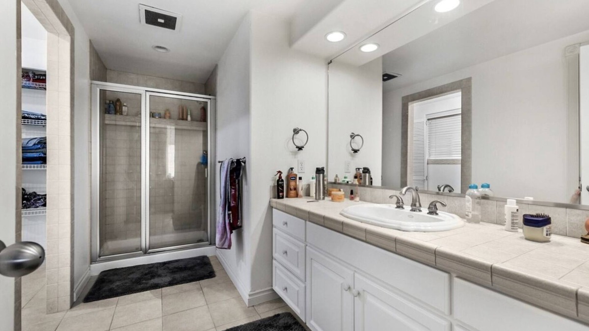 Marysville House | Charming Private home with access to everything within 1 mile