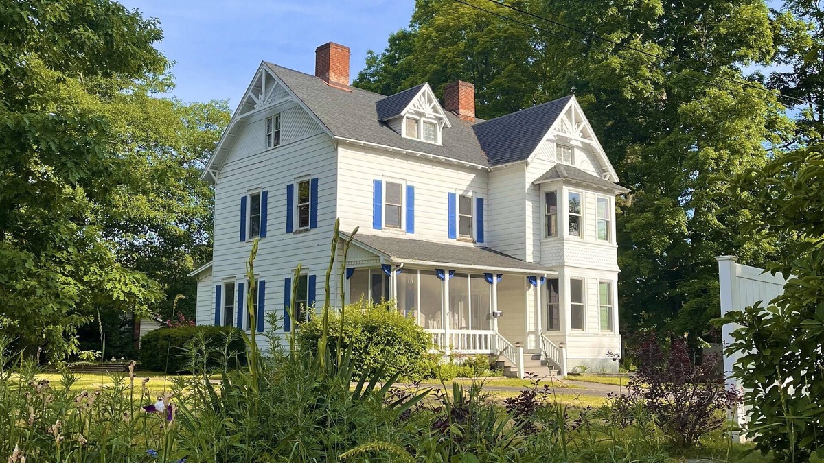 Saugerties South House | Charming Private Studio Saugerties