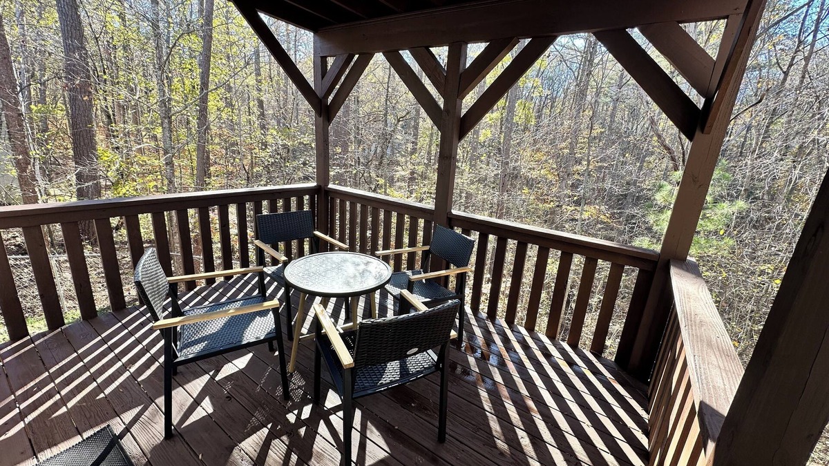 Jasper Apartment | Charming Private Studio in the Heart of Jasper