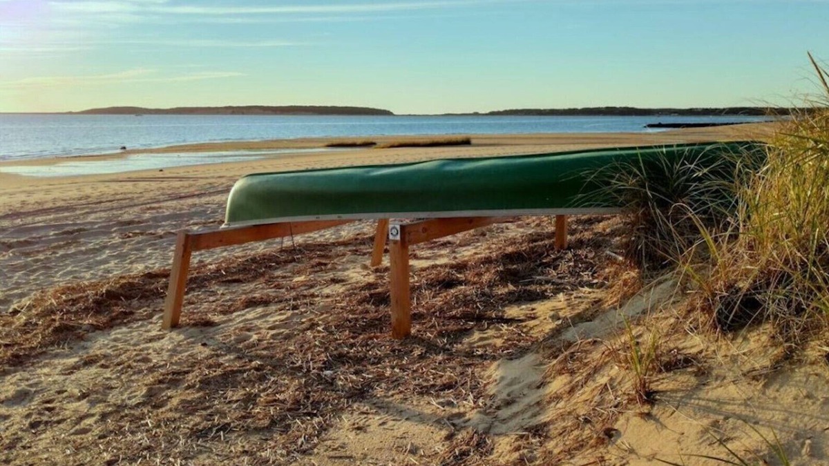 Indian Neck Heights House | Charming Private Wellfleet Vacation House Walk to Beach
