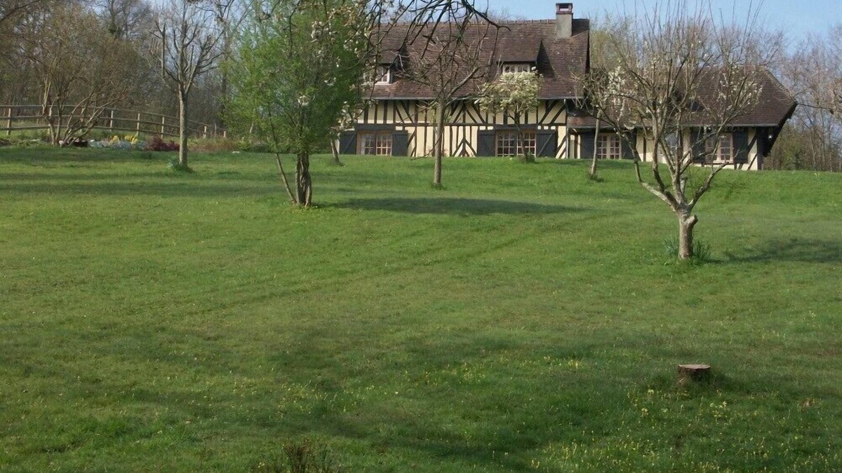 Periers-en-Auge Villa | Charming property in the countryside near the Cabourg sea Sleeps 7-14