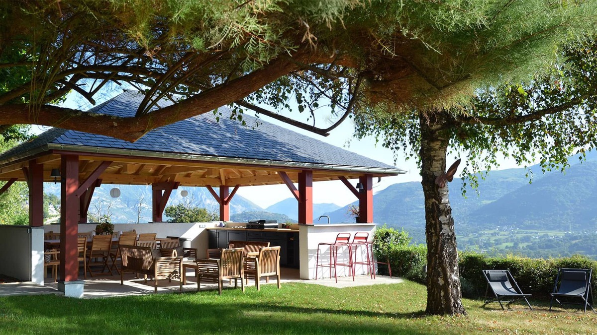 Saint-Savin Ski Chalet | Charming property with an excellent view of the Pyrenees!