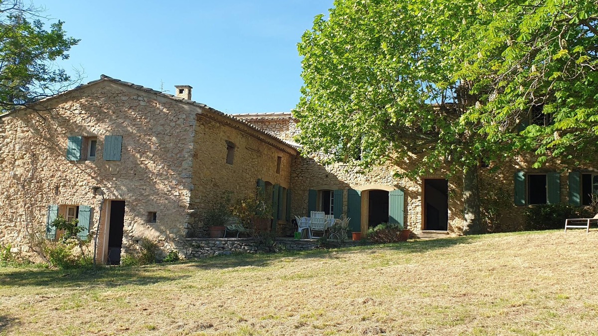 Lioux House | Charming Provencal farmhouse, swimming pool, nature and calm
