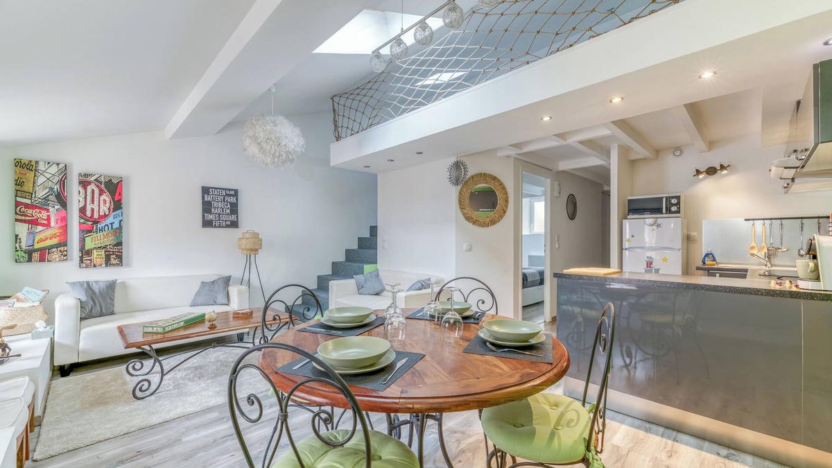 Voiron Apartment | Charming/Quiet/Bright