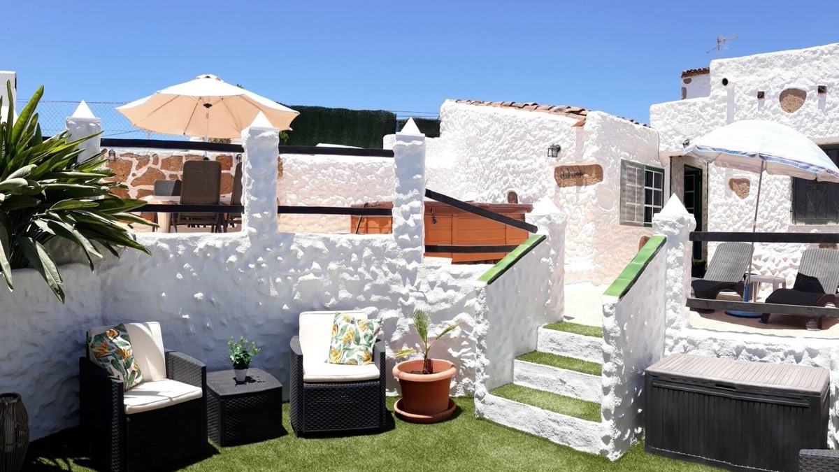 El Rincon House | Charming rural Canarian house with private hot tub, BBQ & chillout area.Sleeps 3