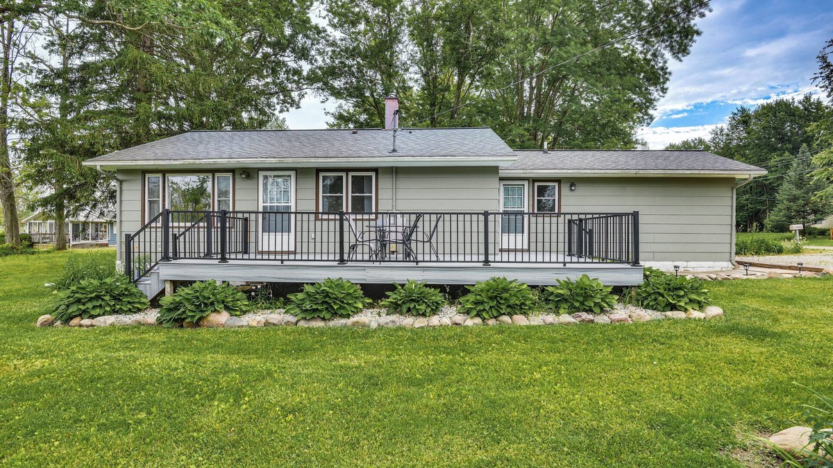 Reading House | Charming Reading Home w/Lake Views & Private Dock