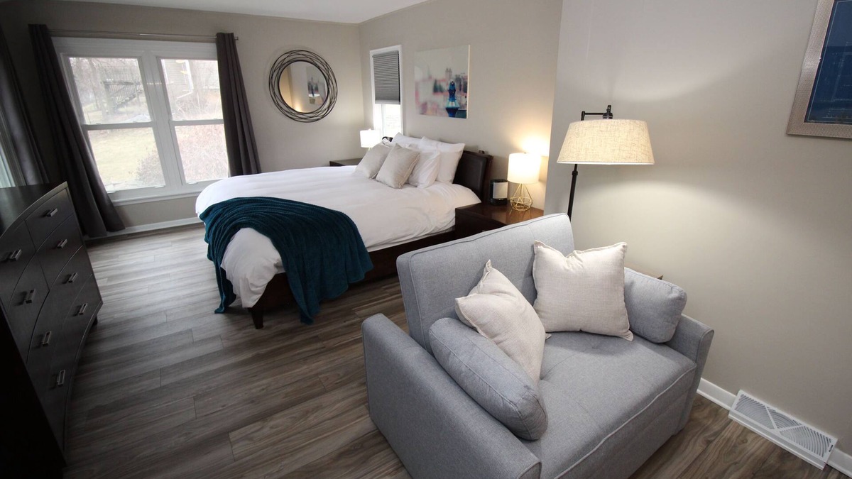 Des Moines House | Charming Remodeled Home in Des Moines - Convenient and Comfortable Stay