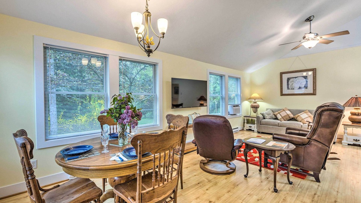 Frankfort Apartment | Charming Retreat Near Downtown Frankfort & Beaches