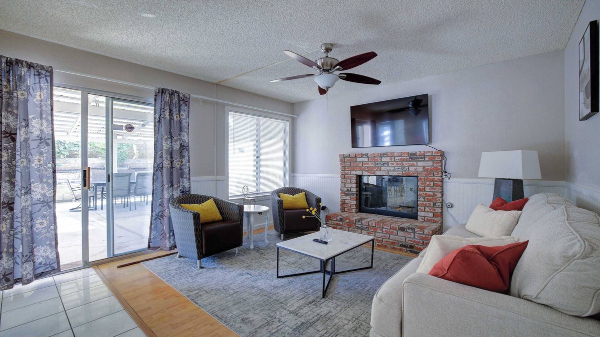 Moreno Valley House | Charming Retreat on Elmhurst Drive - Perfect for Your Next Getaway Awaits #41613