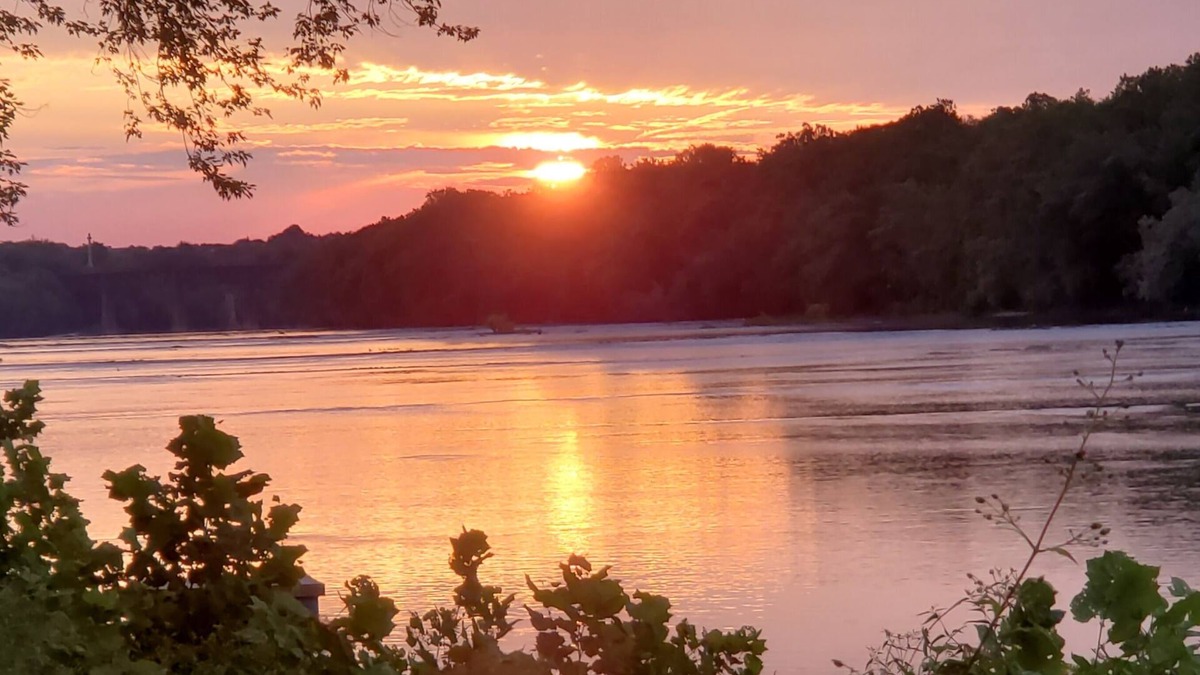 Shepherdstown House | Charming River House and Cottage in Shepherdstown