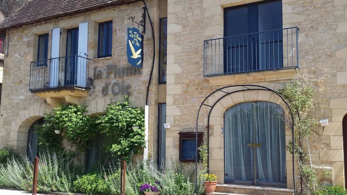 La Roque-Gageac House | Charming riverside stone built property in Perigord