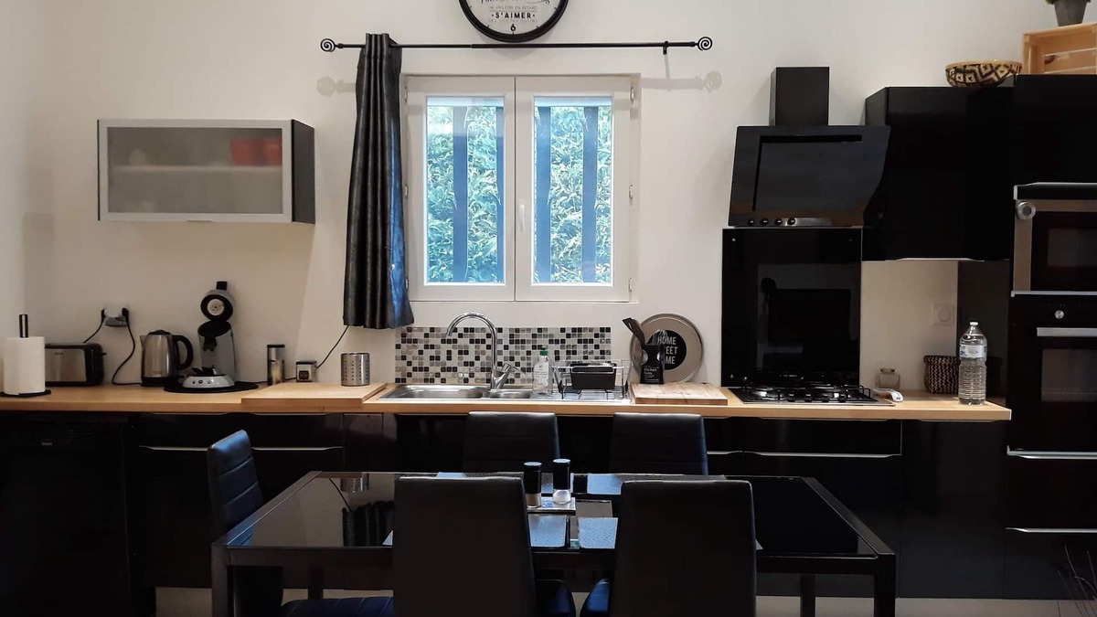 Caderousse Apartment | CHARMING ROMANTIC COZY STUDIO WITH MEZZANINE