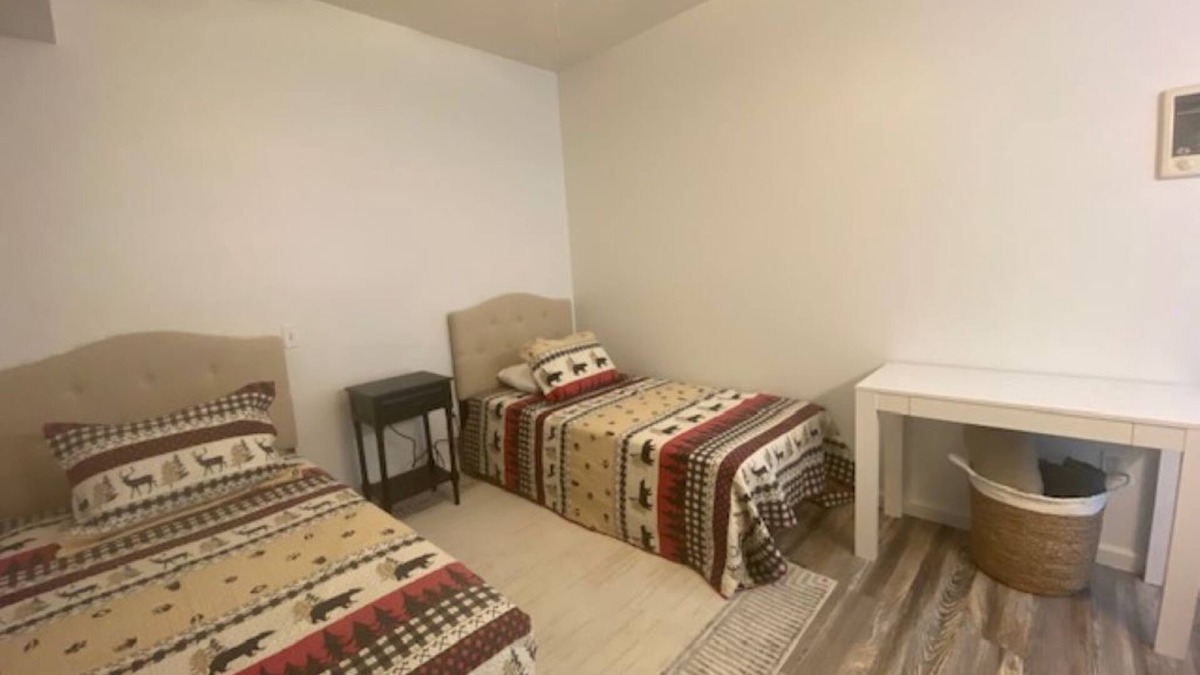 St. Maries Hotel | Charming Room 7 in the St. Maries Inn