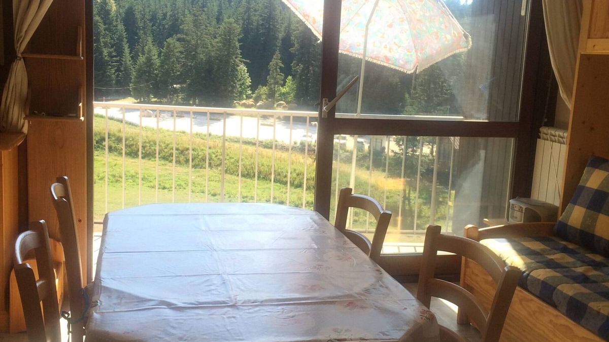 Correncon-en-Vercors Apartment | Charming Slope-Side Studio, South-Facing Balcony, Pet-Friendly, Near Golf and Hiking Trails