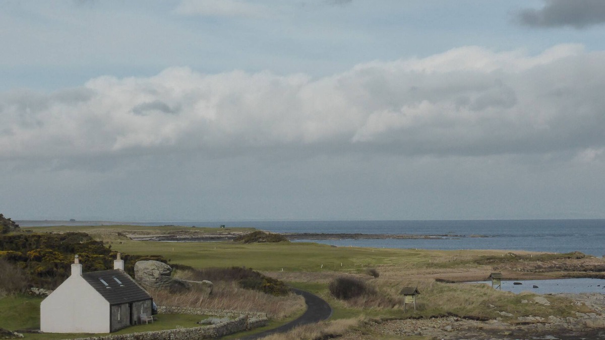 Anstruther Cottage | Charming seaside cottage near Crail with spectacular views