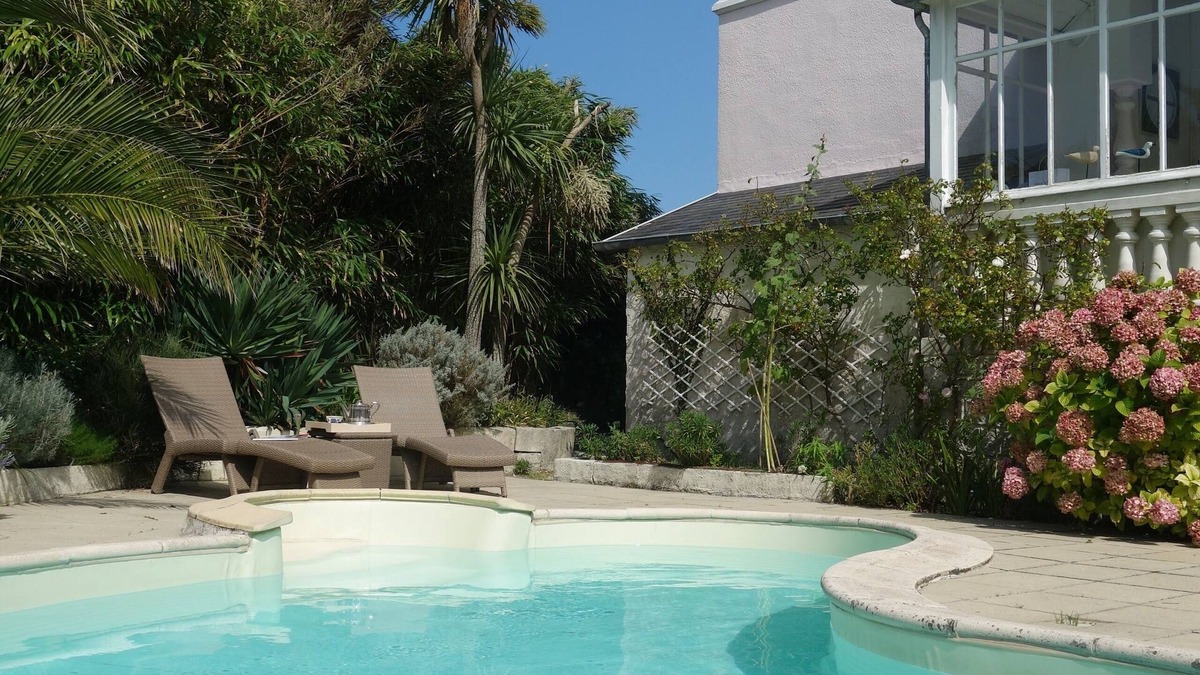 Portbail House | Charming seaside villa with pool-300 m close to a vast unspoilt beach