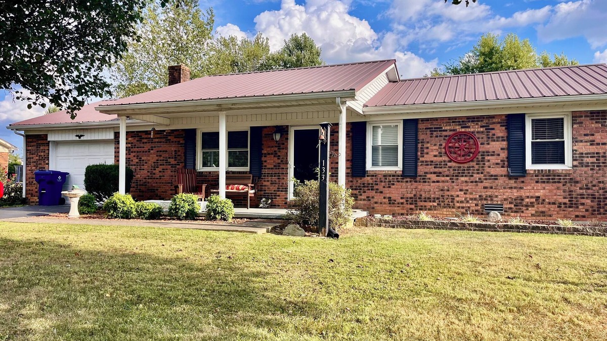 Campbellsville House | Charming Southern Home