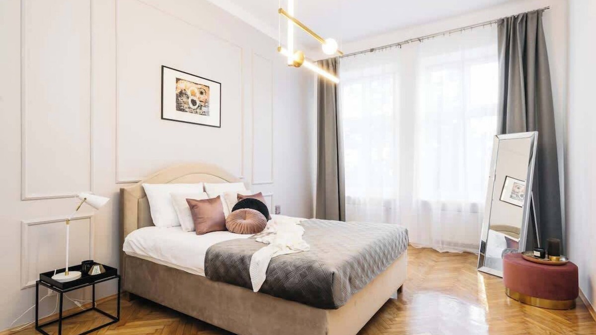 Warszawskie Apartment | Charming spacious and bright apartment