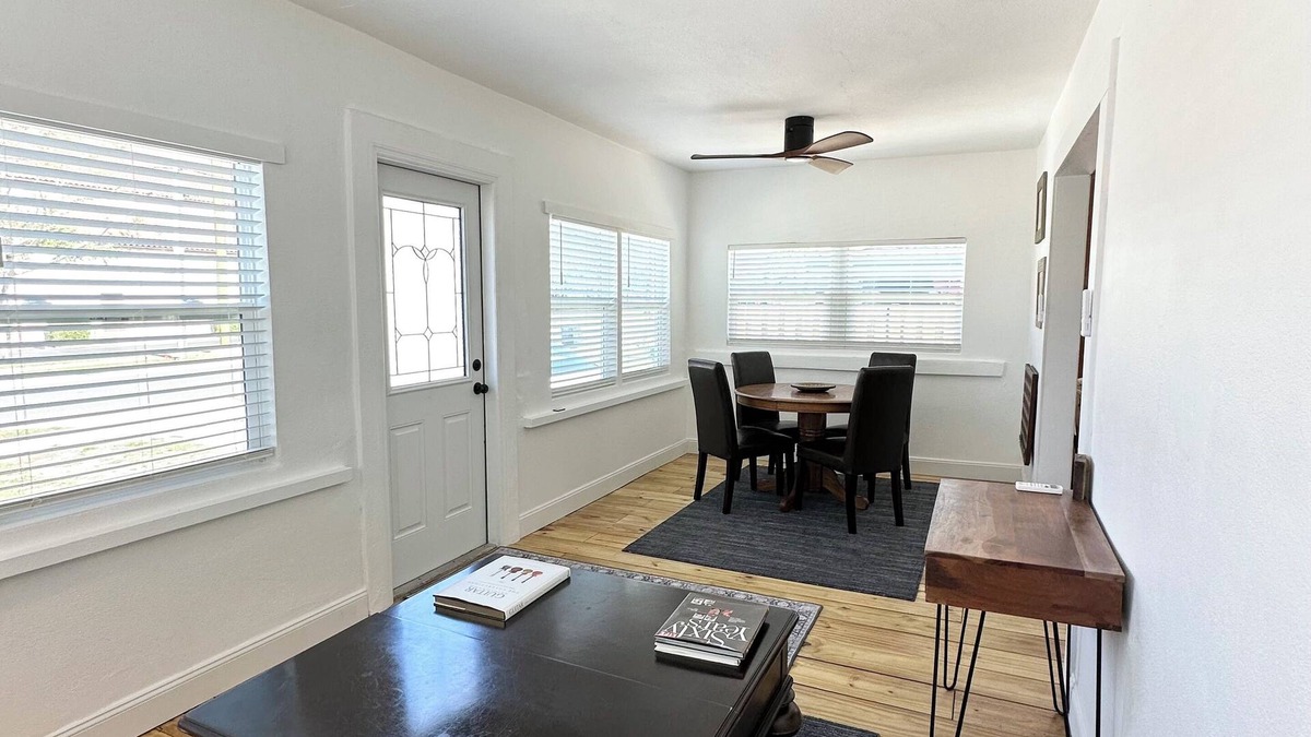 Sebring House | Charming spacious Cottage in Sebring