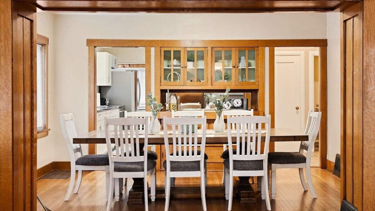 Spokane House | Charming & Spacious Craftsman House