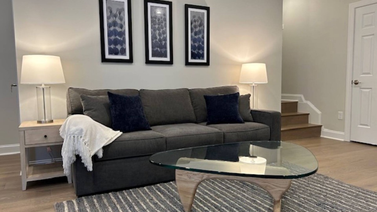 Huntersville Apartment | Charming, Spacious, Quiet 1-bd apartment near Downtown Huntersville, 1000 sq ft
