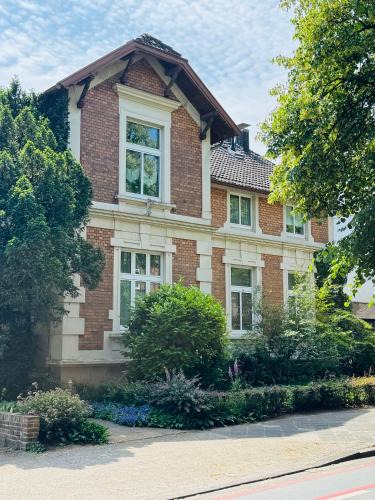 Kleve Apartment | Charming Stadtvilla from 1895 Classic en Elegant