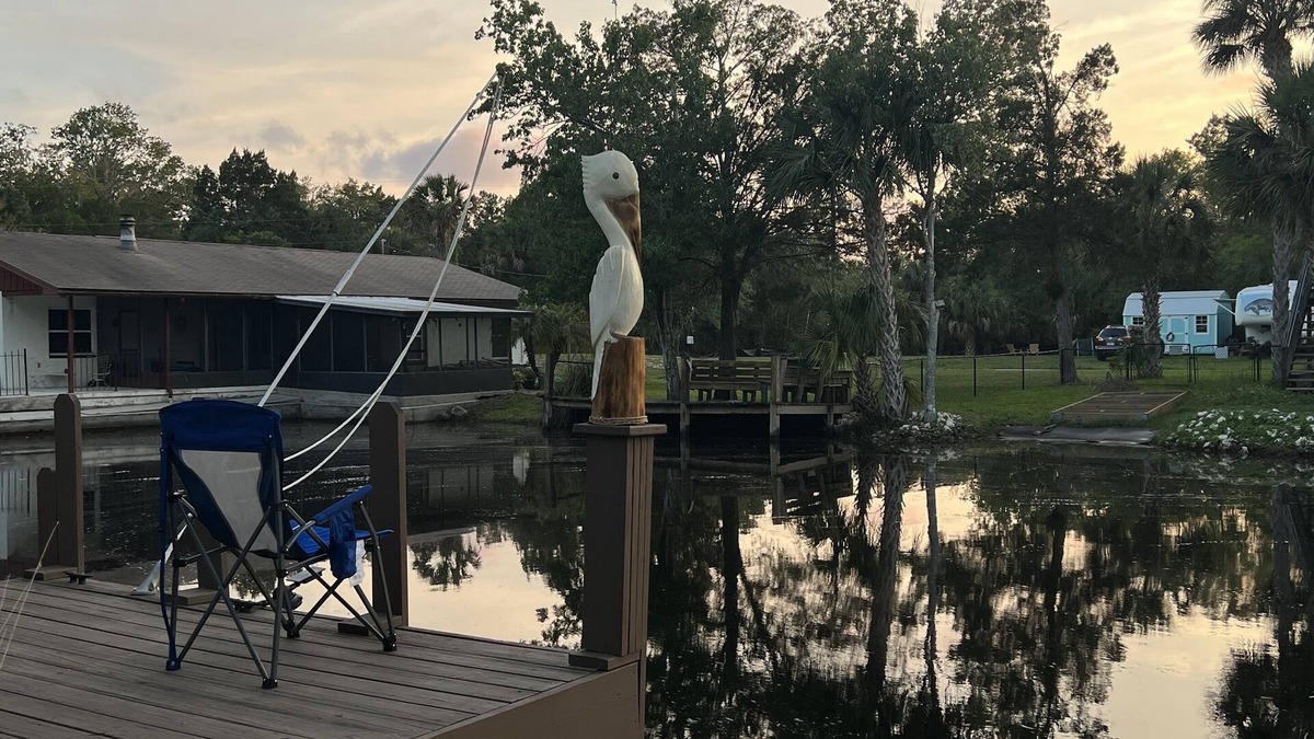 Homosassa House | Charming Stilt House on the Homosassa/Halls river WATERFRONT