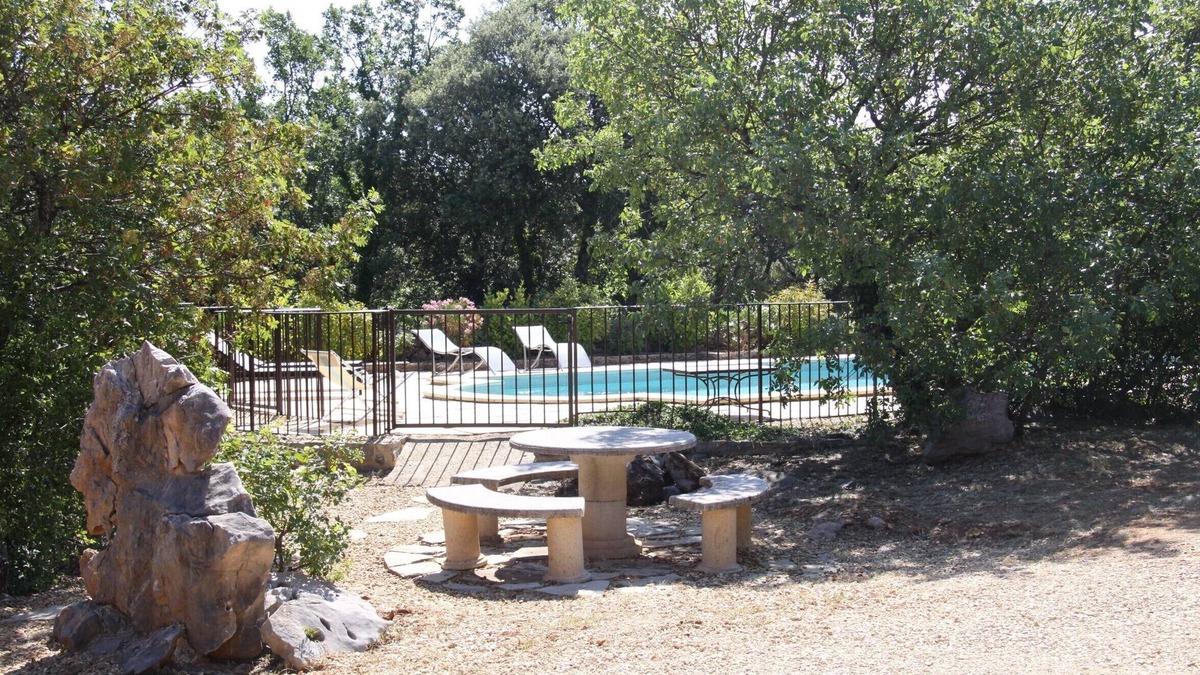 Causse-de-la-Selle Villa | Charming Stone Villa In Causse De La Selle