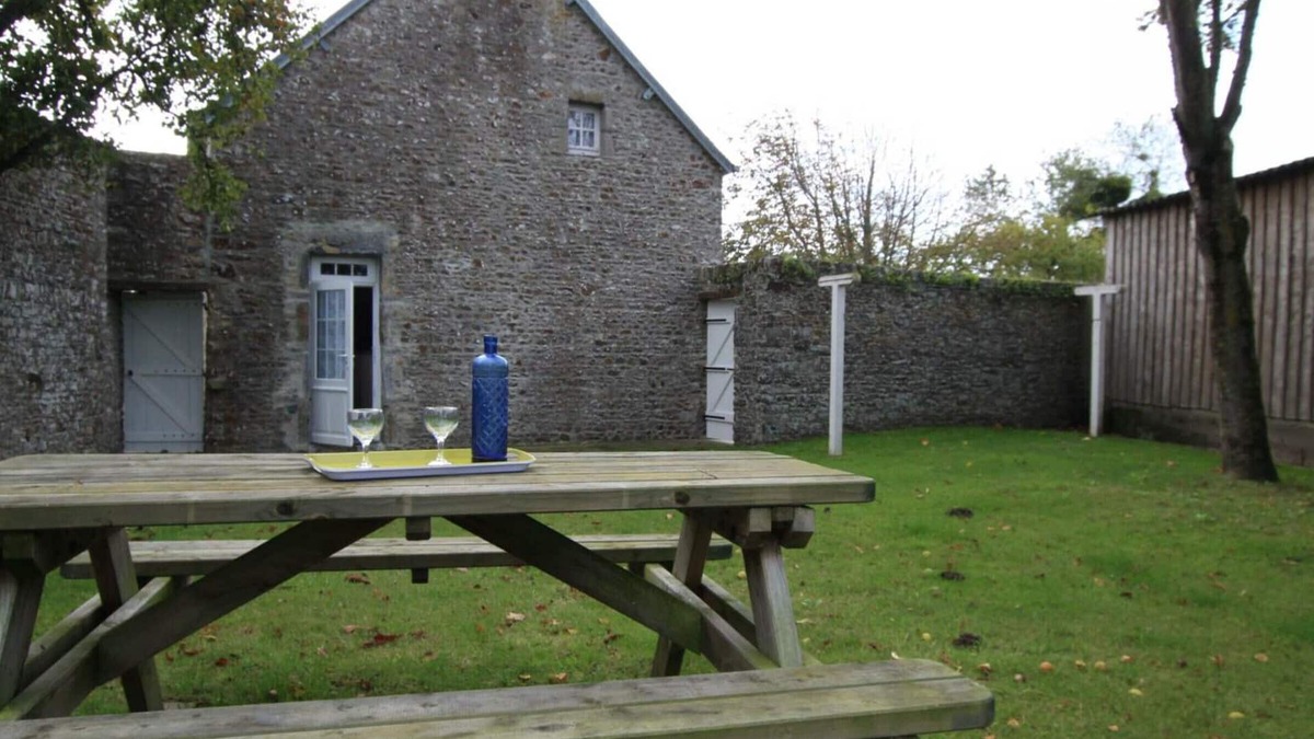 Surville Cottage | Charming Stone House with Enclosed Garden, Near Surville's Haven, Pet-Friendly, Optional Cleaning Service