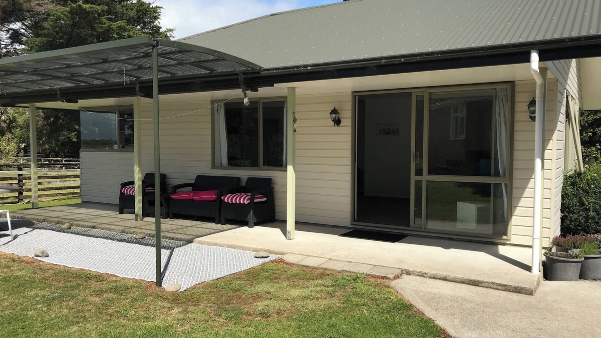 Westport Apartment | Charming Studio apartment in lovely Carters Beach with WiFi