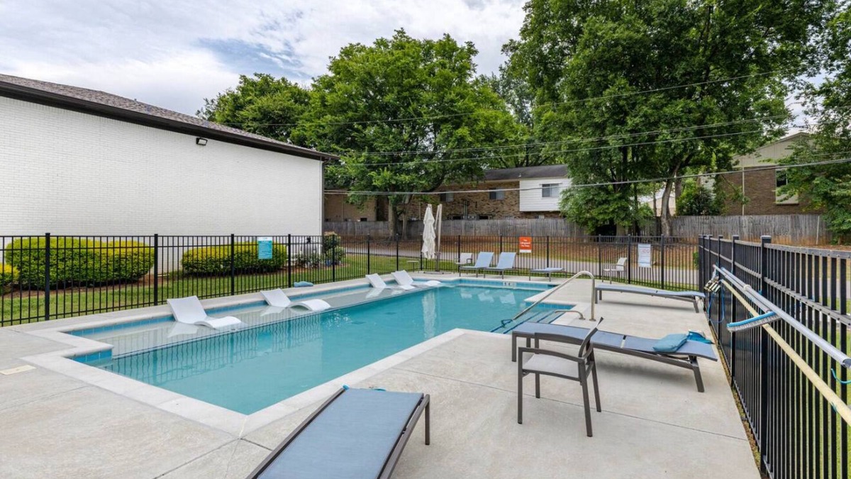 Sherwood Park Apartment | Charming studio apartment in awesome Huntsville near Redstone Arsenal