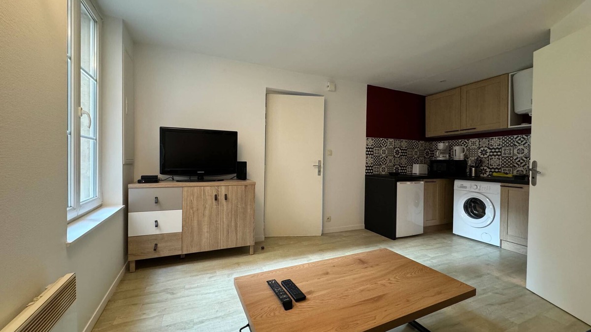 Saint-Julien Apartment | Charming studio close to the Château de Caen
