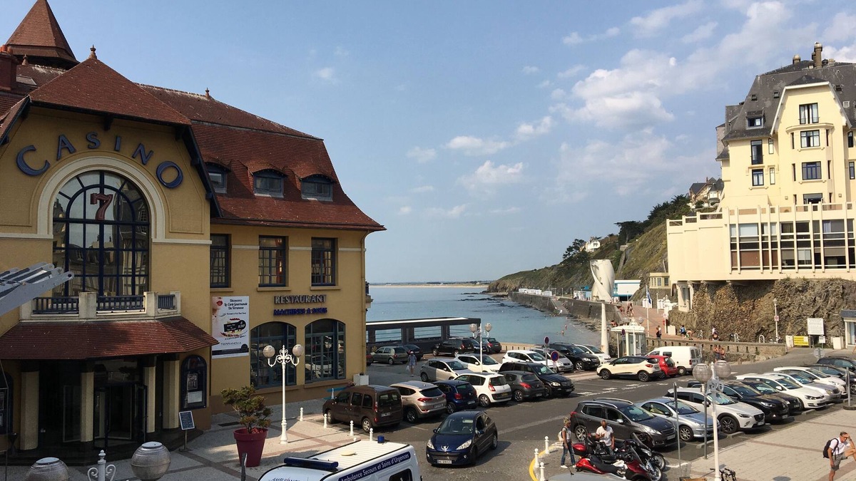 (le) Mesnil Hue Apartment | Charming studio for 2 in Granville