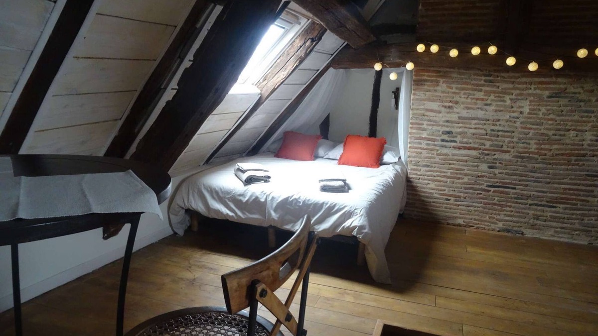 Bergerac Apartment | Charming studio "Le Colombier" - Habitation Saint-Clar Historic Center - WIFI/Netflix