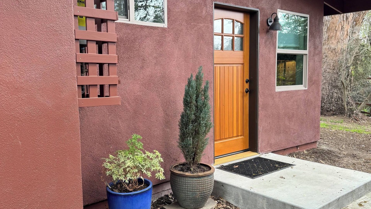 Ballard Apartment | Charming studio w/AC & WiFi in Ballard. Centrally located in wine country.