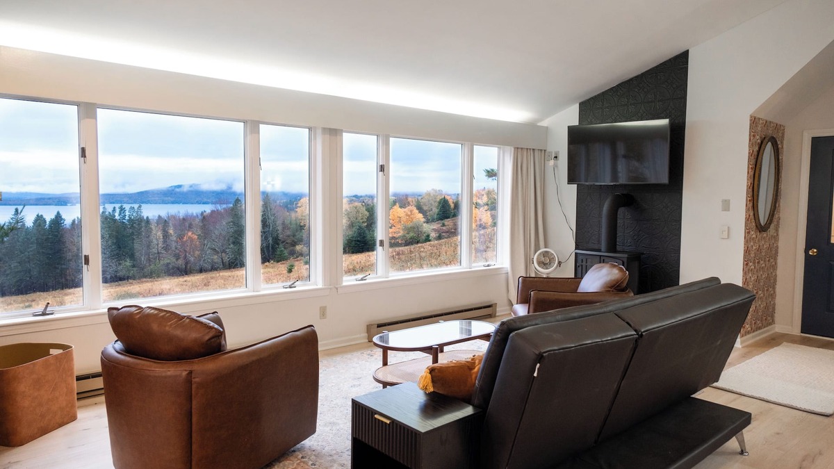 Rangeley Apartment | Charming studio with lake access & AC, close to downtown 15min to Saddleback
