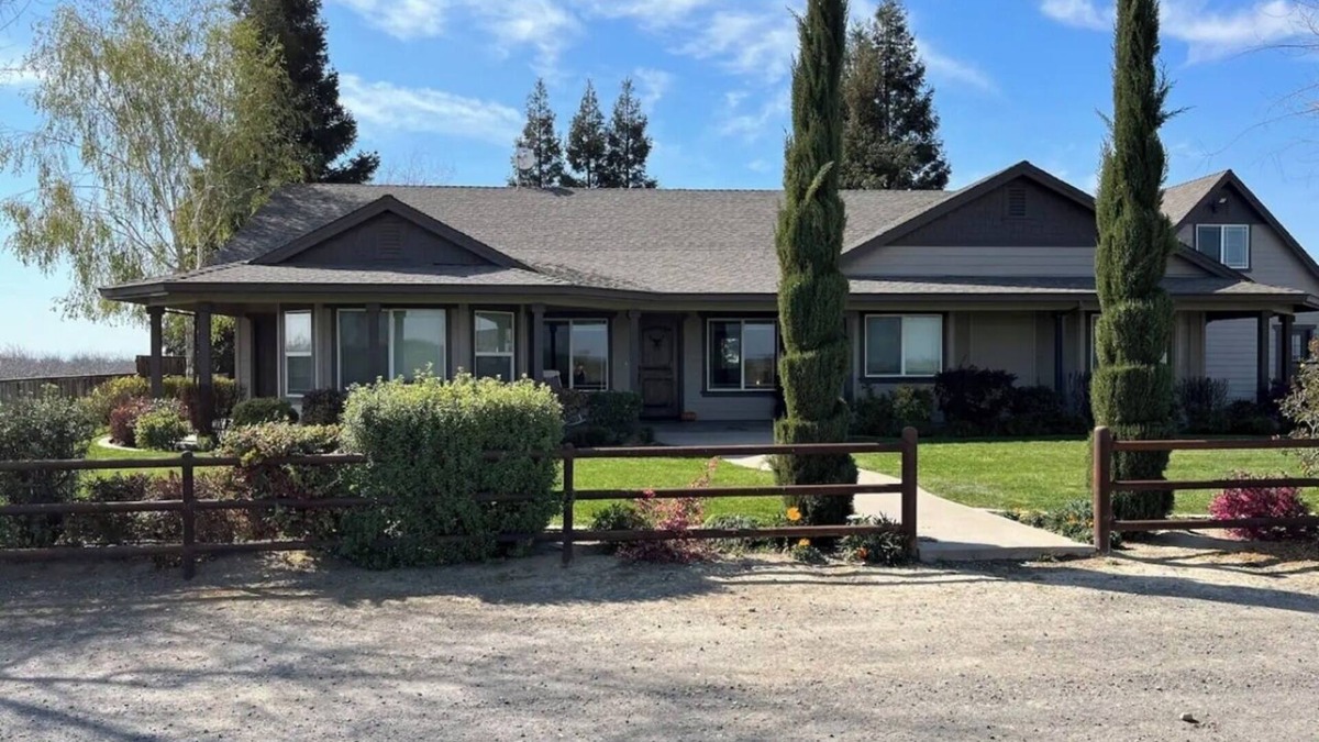 Peters Apartment | Charming studio with WiFi, AC and a pool in fabulous Oakdale
