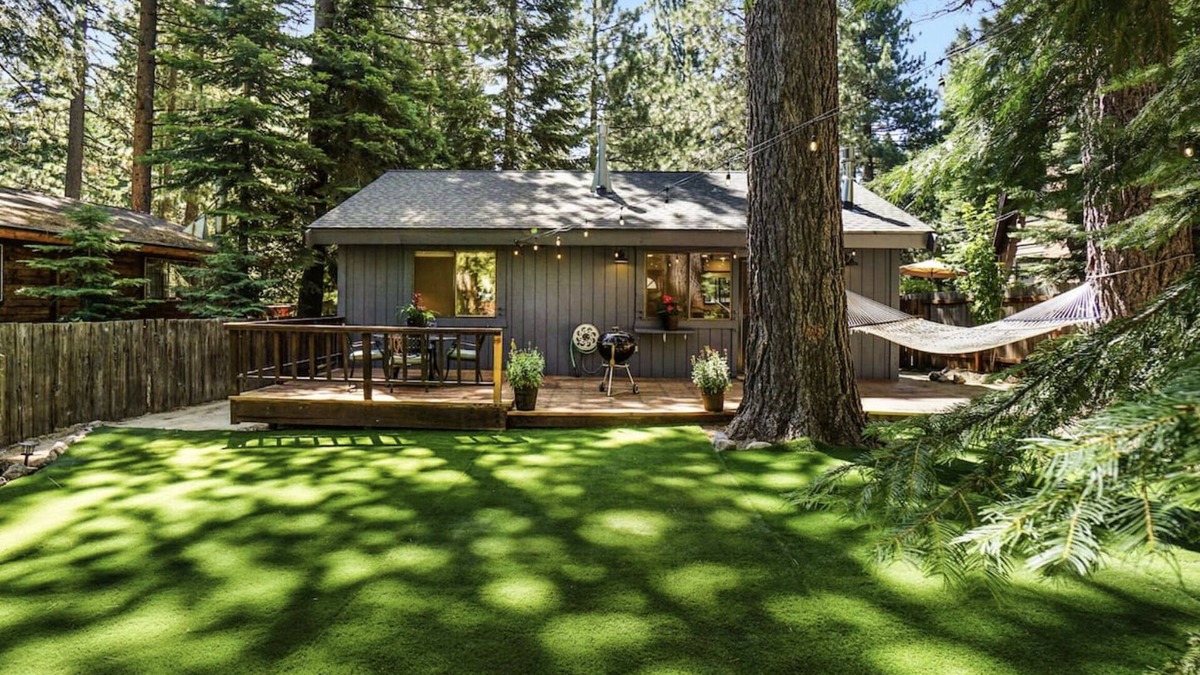 Sunnyside House | Charming Sunnyside Cabin with Sauna - Walk to Lake