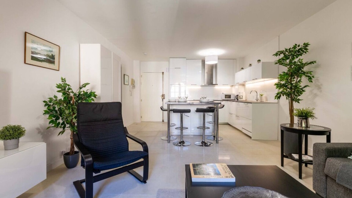 Aix-en-Provence Historic Centre Apartment | Charming T2 in the historic Hyper-center of Aix