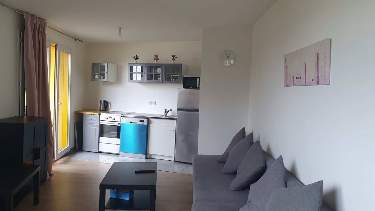 Villejuif Apartment | Charming T3 with balcony near Paris