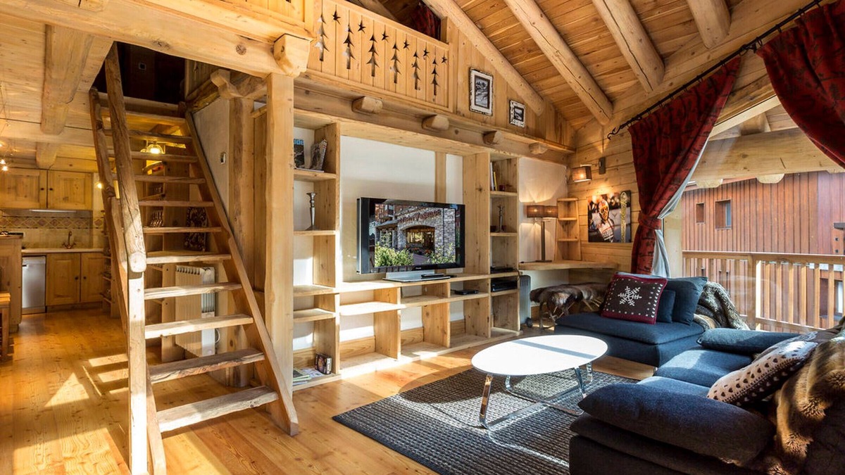 Le Cret Apartment | Charming Top-Floor Apartment with Fireplace in Cozy Residence, Val-d'Isère