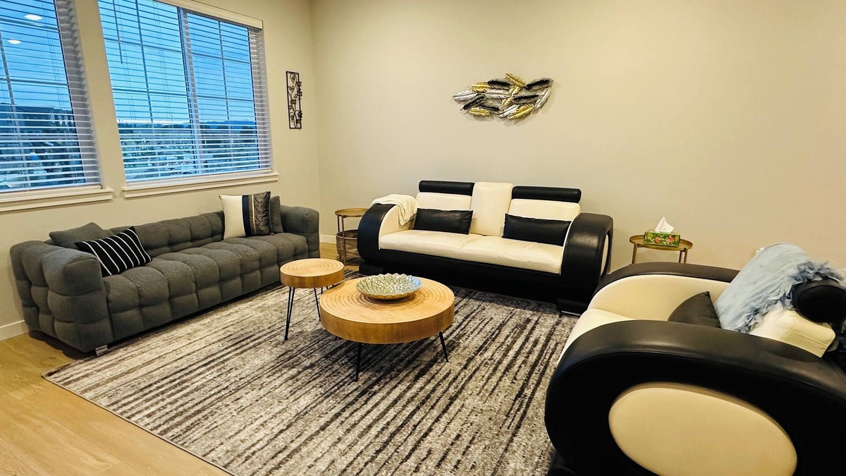 Witch Hazel House | Charming townhome with AC in Hillsboro