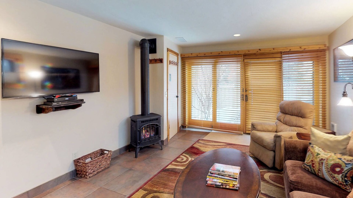 River Run Condo | Charming townhome with Mt. Baldy views - near River Run ski lifts & trails