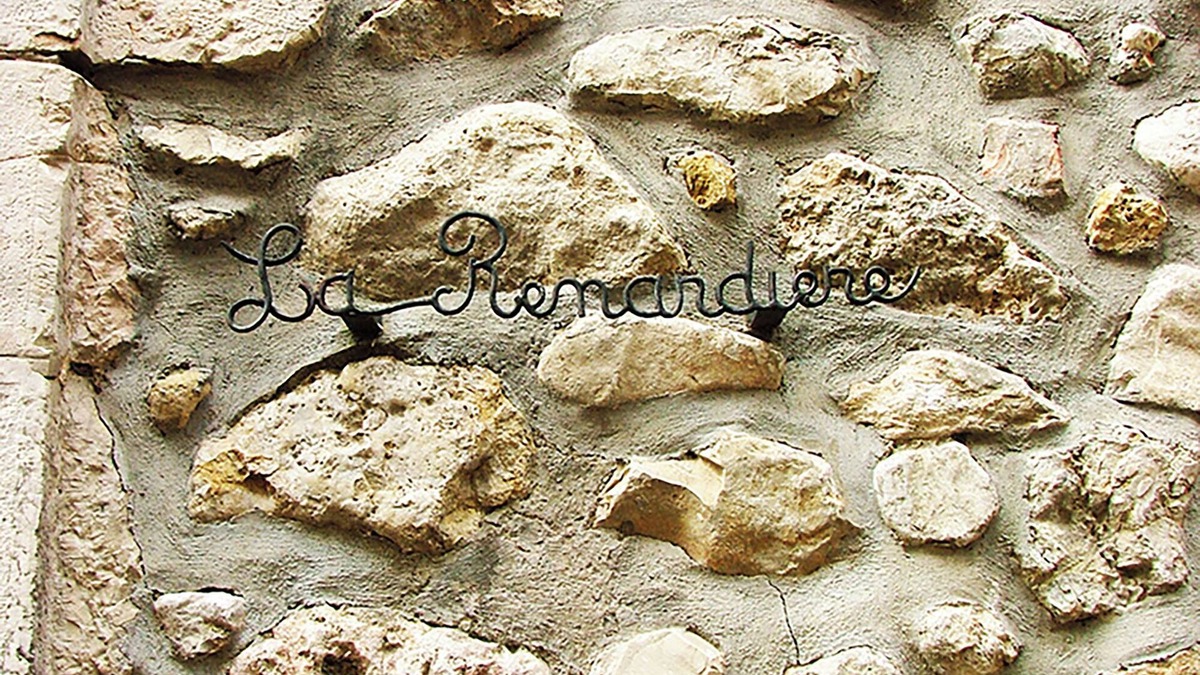 Montferrat House | Charming Townhouse in Heart of Provencal Town, 30min to Beach or Gorge De Verdon